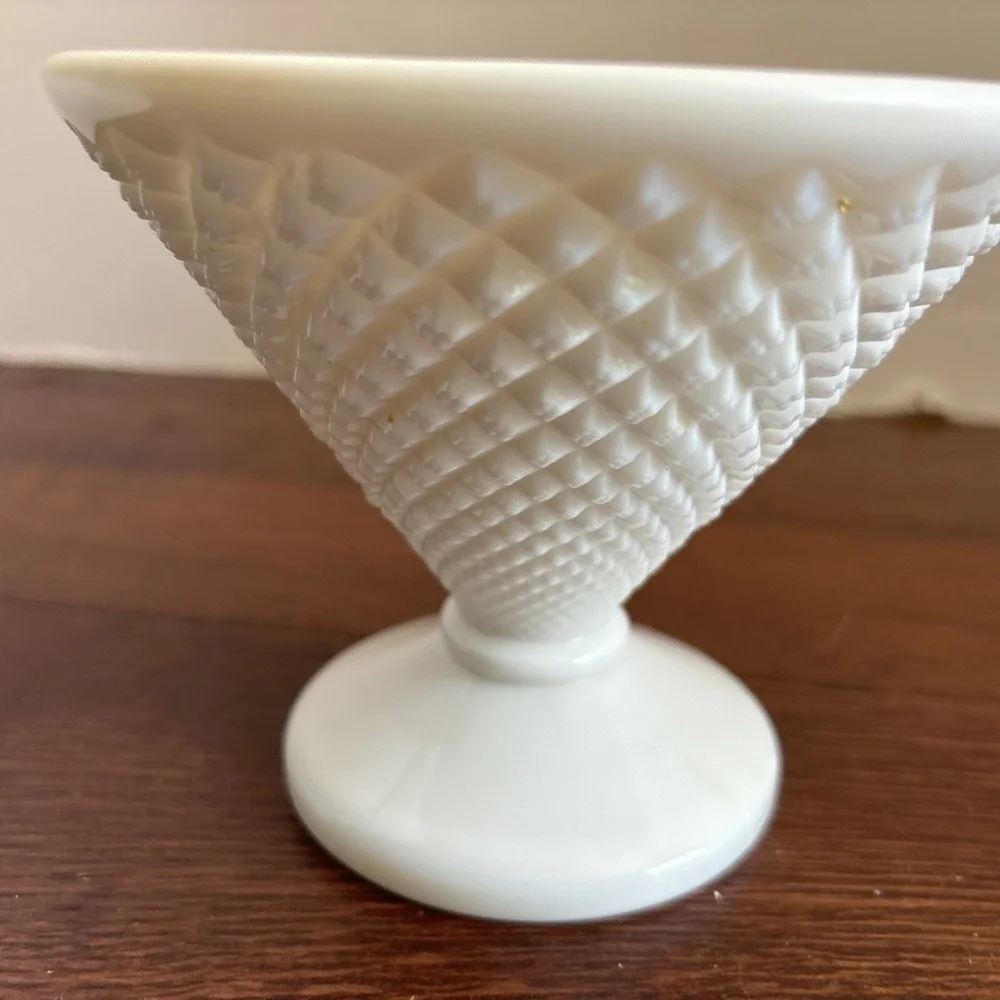 Vintage‎ Milk Glass Candy Dish Westmoreland English Hobnail Pattern
